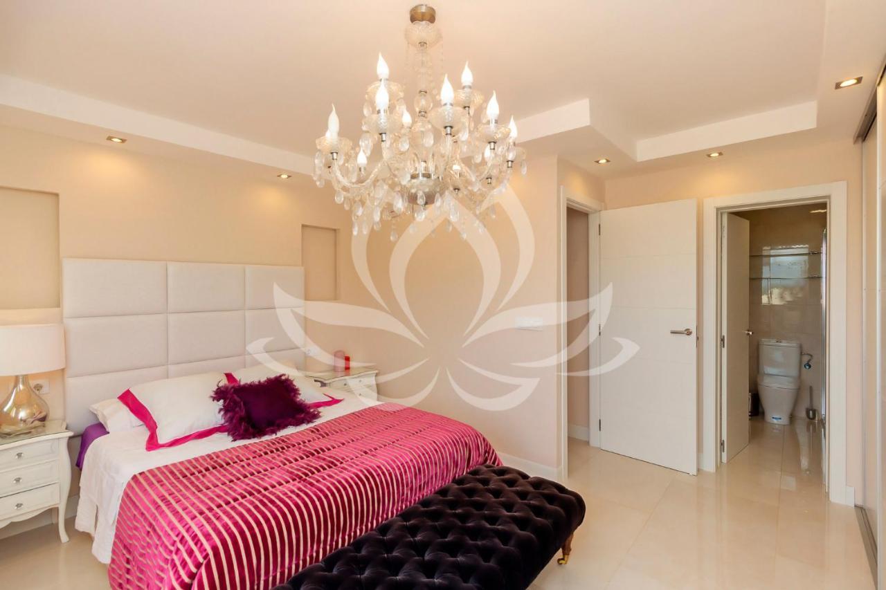 The White Apartment: Luxury, Beach And Design Walencja Zewnętrze zdjęcie